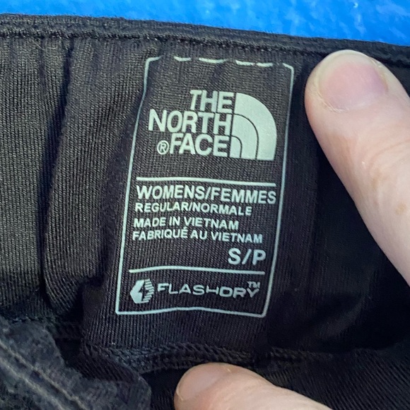 Women’s The North Face Flash Dry Drawstring Stretch Jogger. Black. Size Small. - Picture 2 of 13